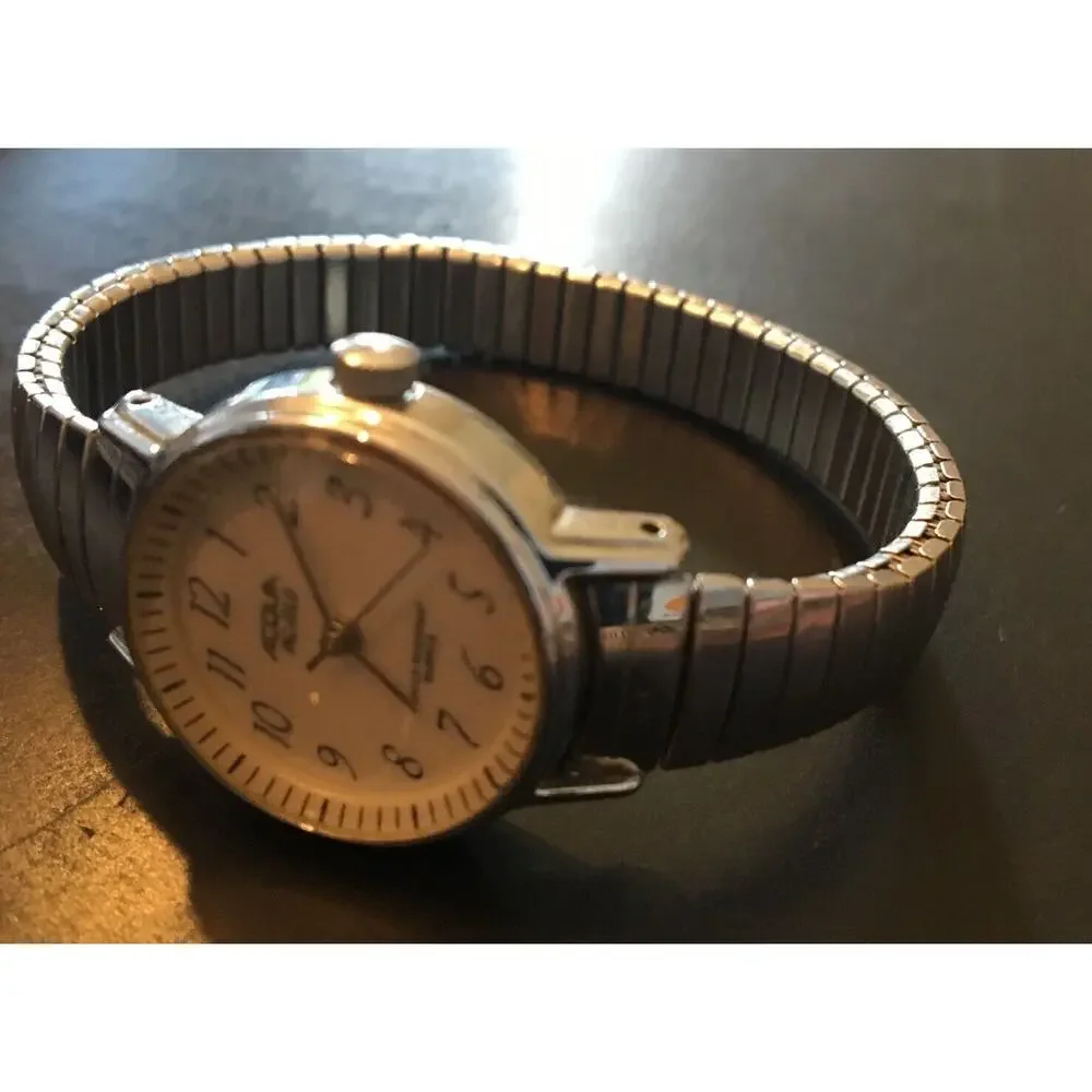 VTG Silver Tone Acqua Indiglo Quartz Watch with 23mm Case